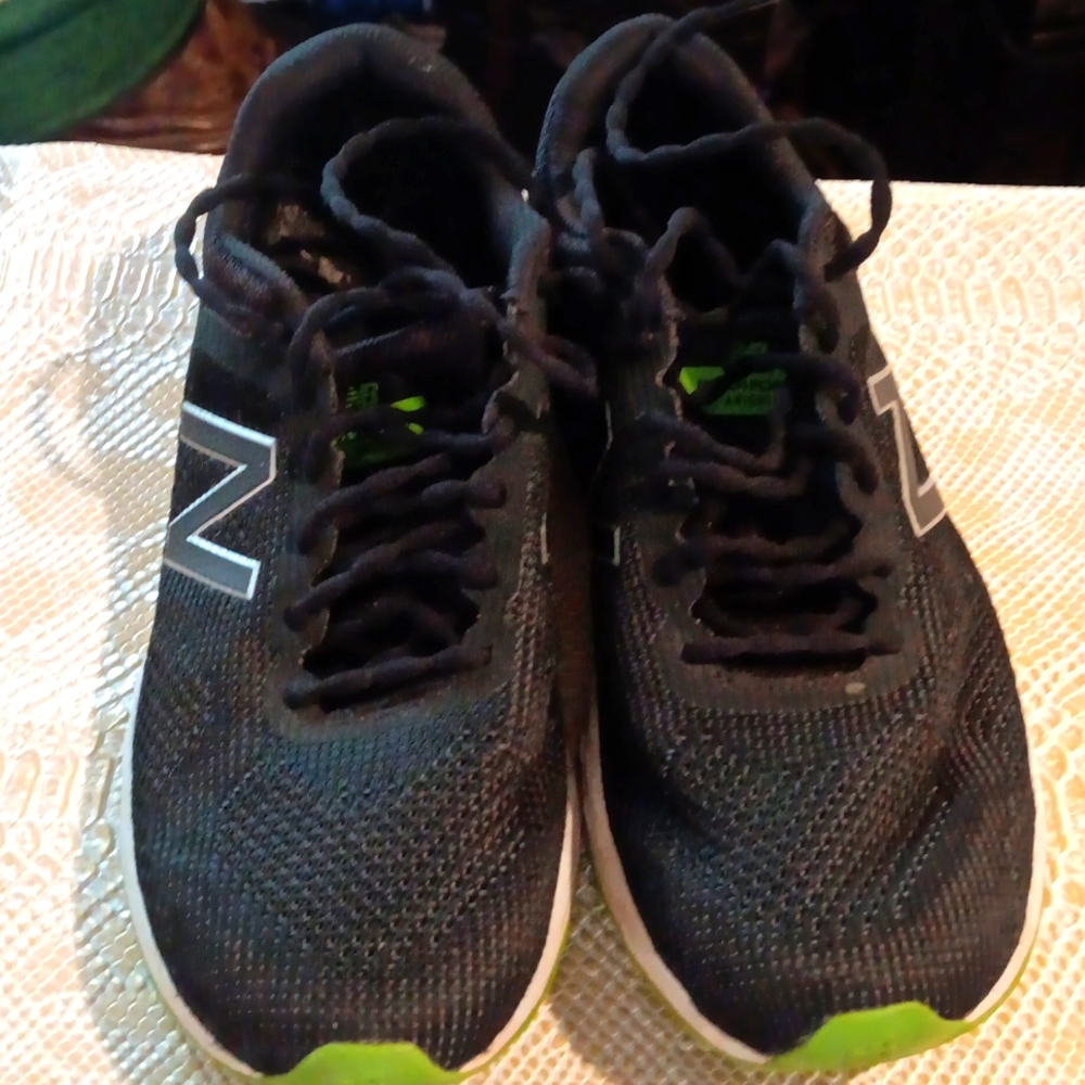 New Balance fresh Foam  arishi v2 running shoes size 11 PREOWNED (used)